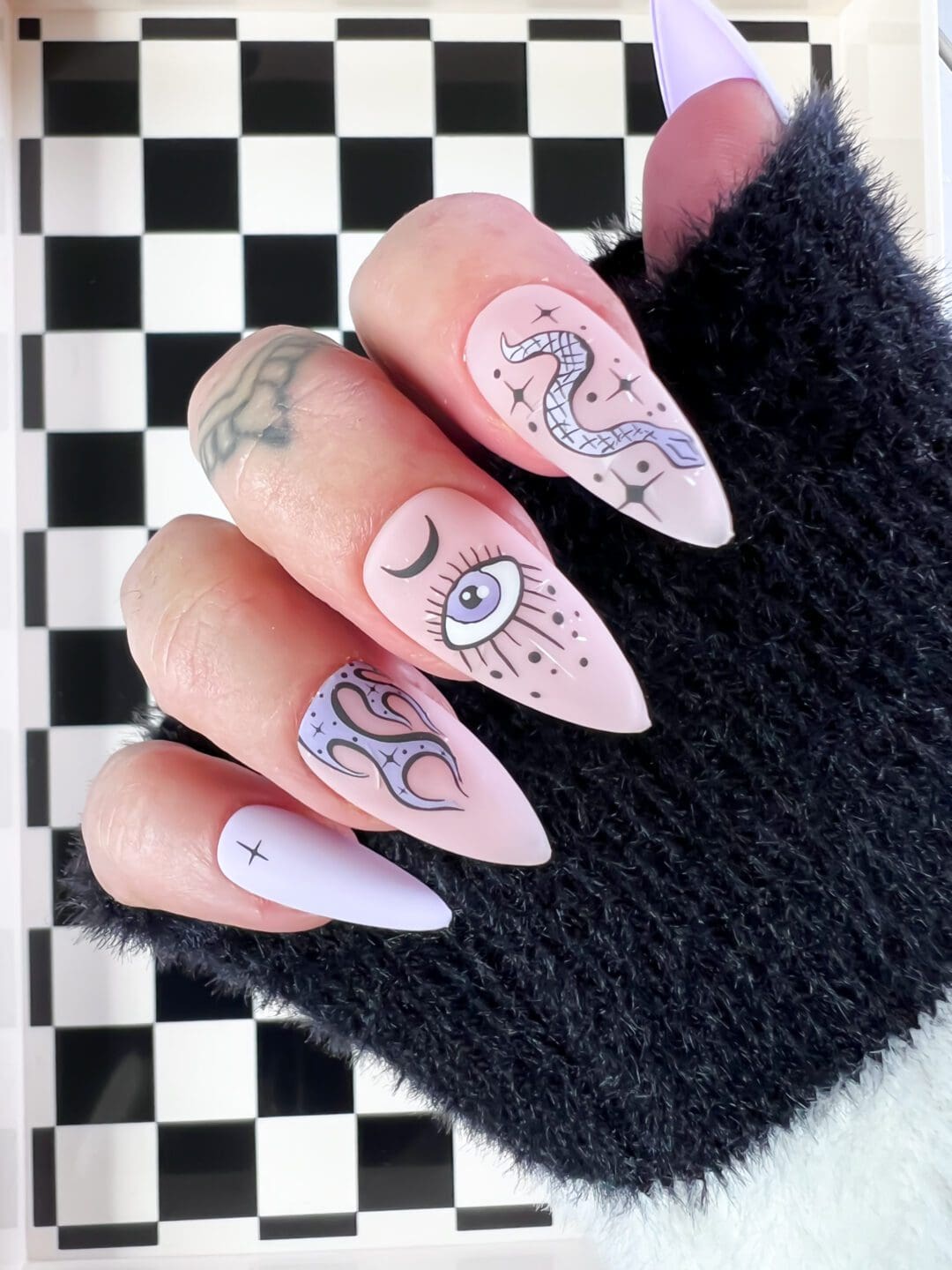 Giving Me Evils | Custom Press On Nails