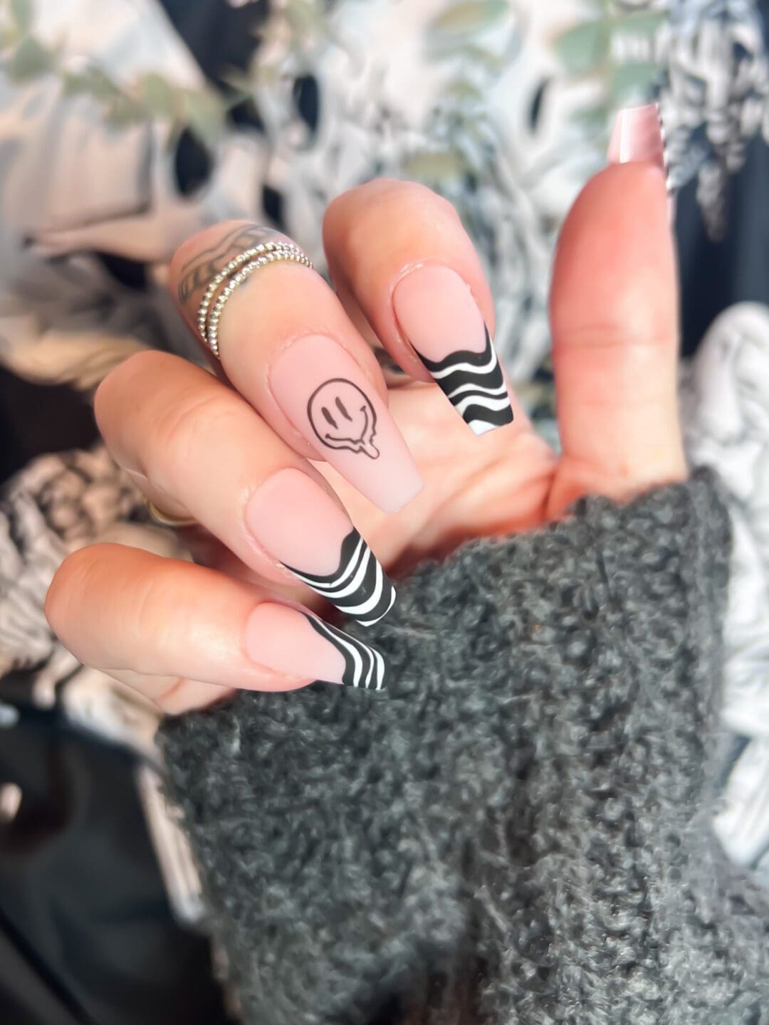 Happy Dayz | Custom Press On Nails