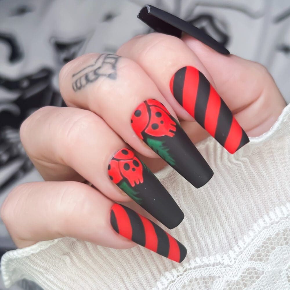 Seasons Creepings | Custom Press On Nails