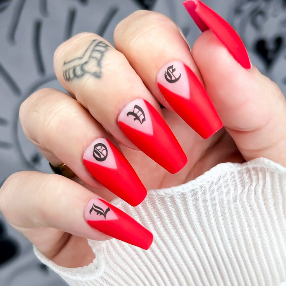 Love & Hate | Custom Press On Nails