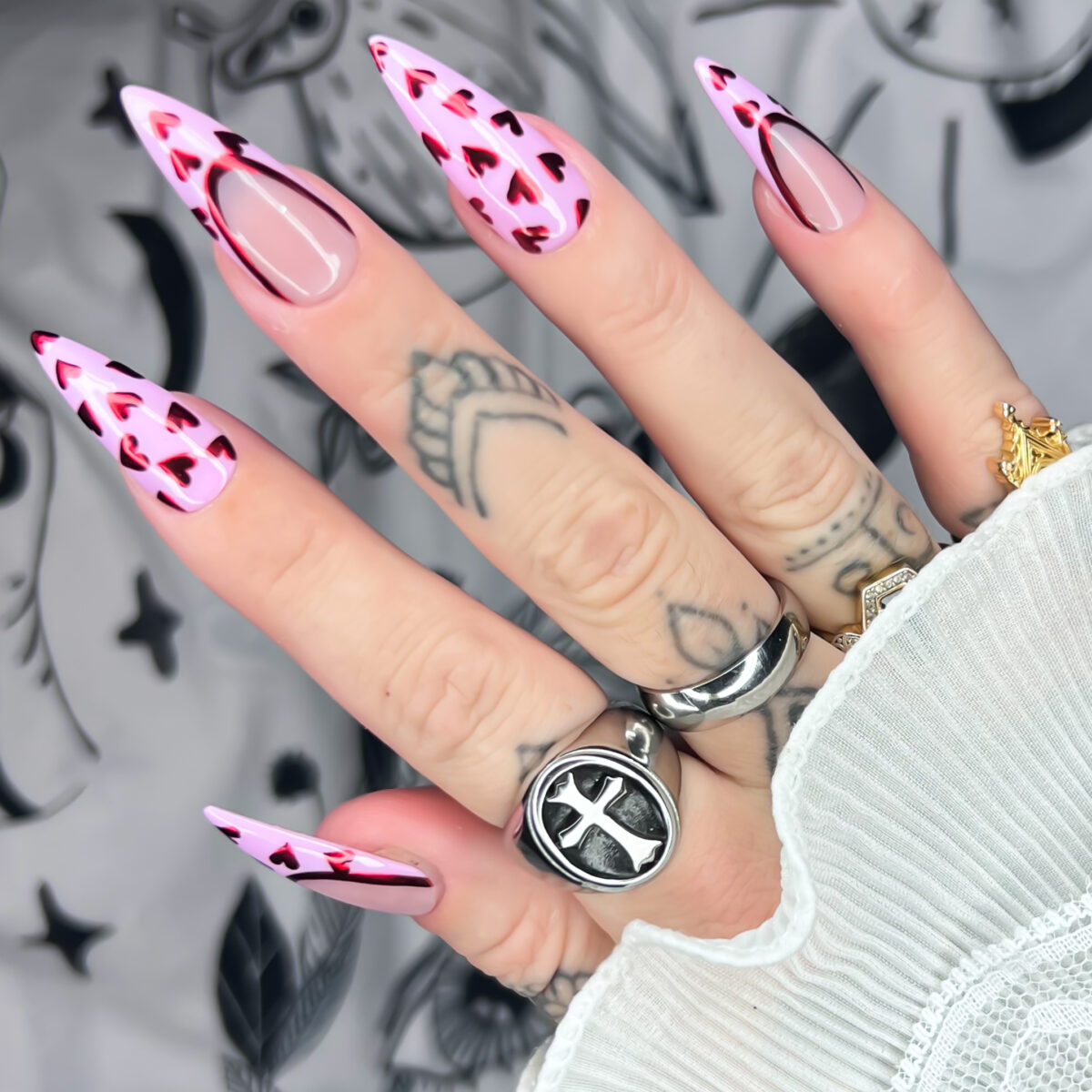 goth-alt-valentine-press-on-nails-pink-french-chrome-hearts (2)