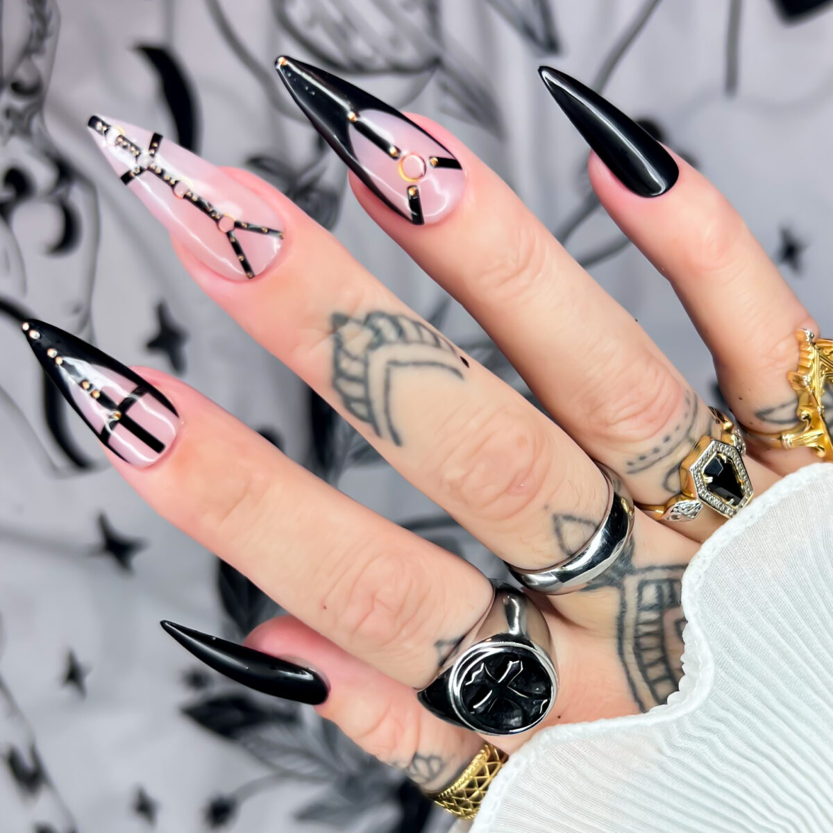 goth-alt-valentines-press-on-nails-bondage-leather-kink-black (2)