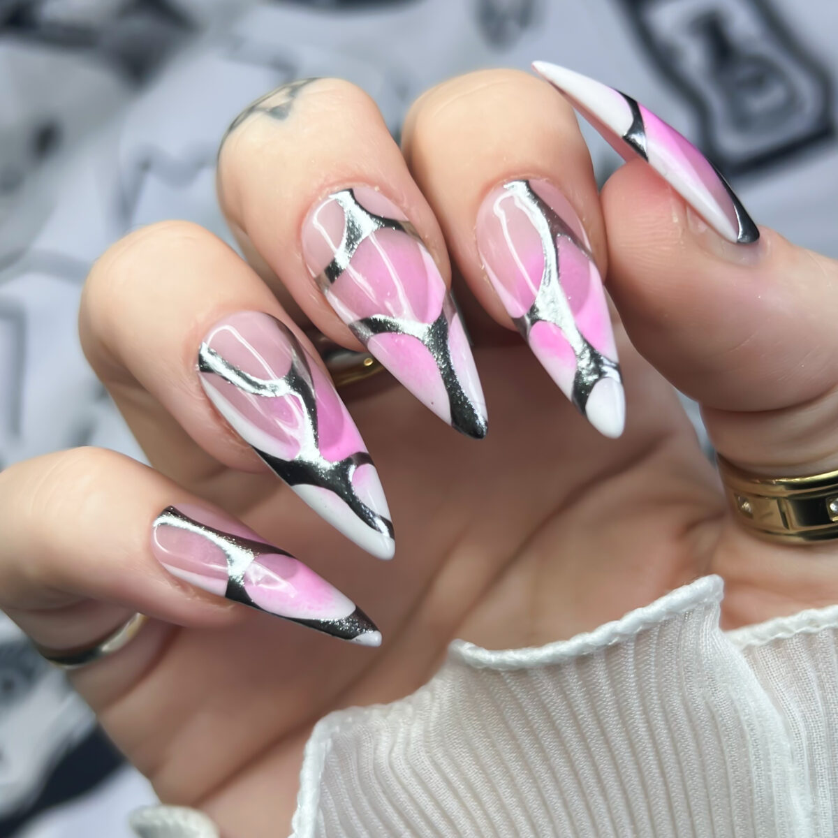 pink-aura-y2k-nails-soul-of-stevie (1)